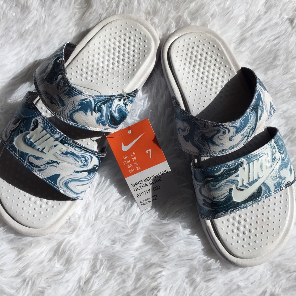 Nike slides